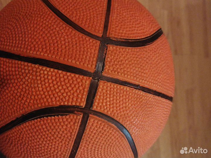 Баскетбольный мяч
