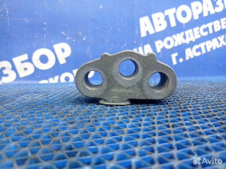 Кронштейн опоры двигателя Opel Astra H купе 2005