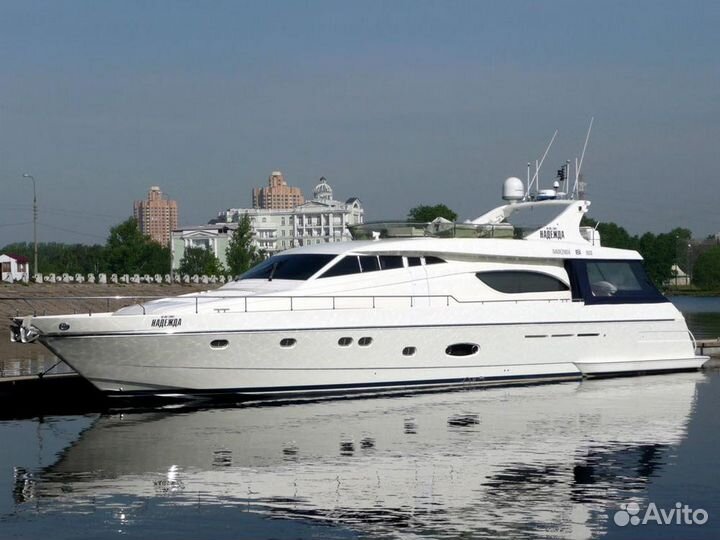Аренда яхты Ferretti22M в центре Москвы
