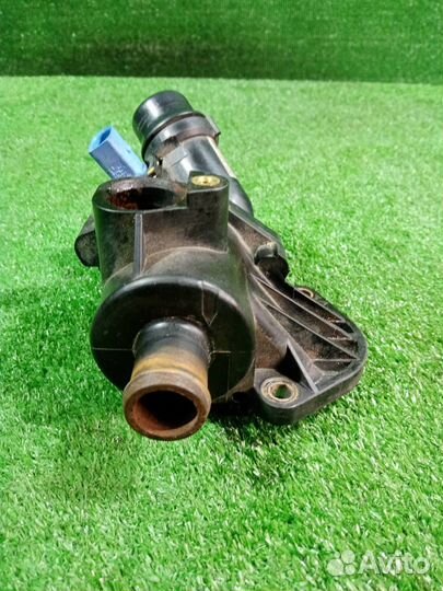 Корпус термостата Audi A4 8E B6 AMB (1 2001