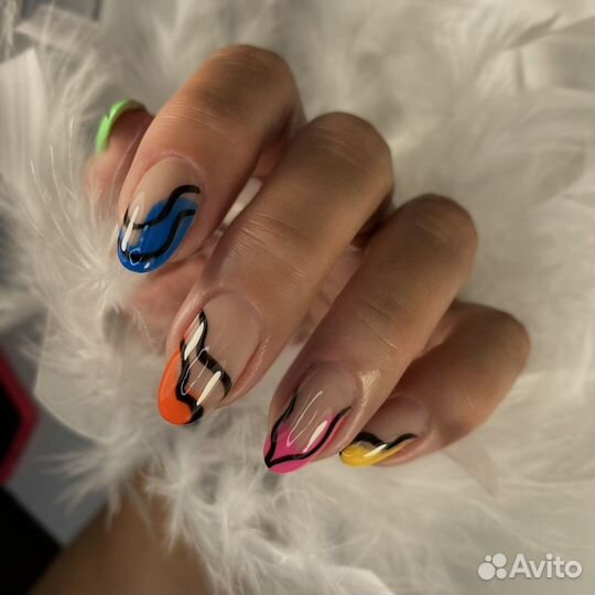 Маникюр и педикюр