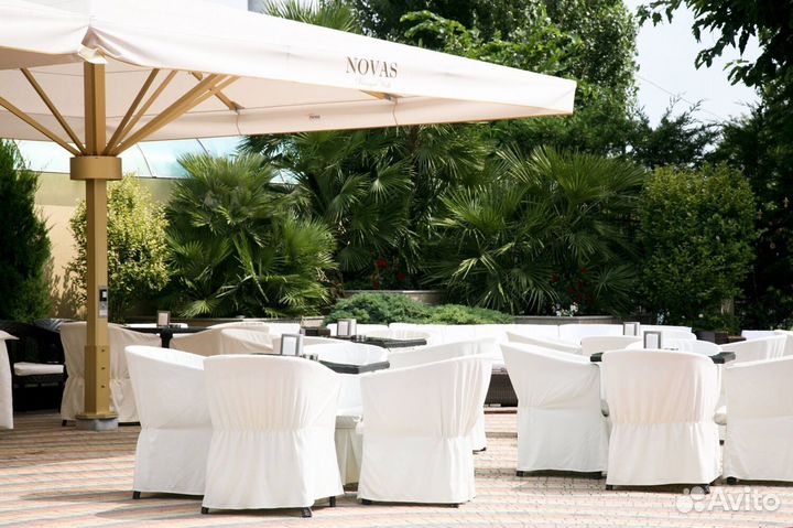 Зонт уличный на центральной опоре. Зонт пляжный