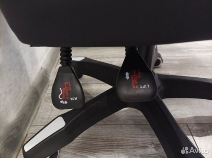 Компьютерное кресло