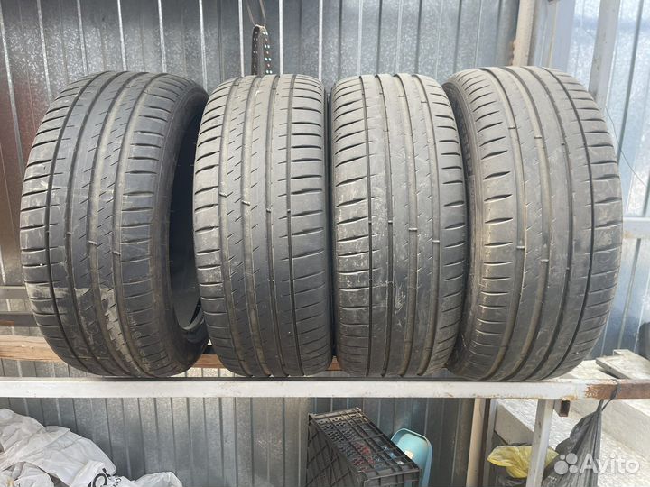 Michelin Pilot Sport 4 235/45 R18
