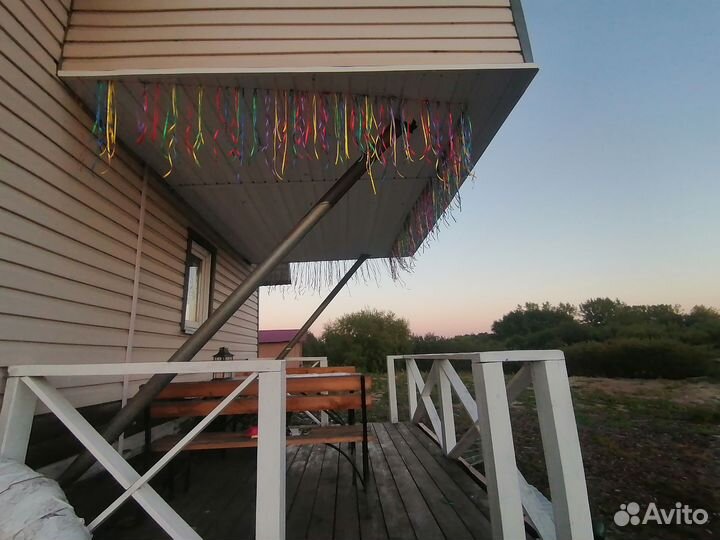 Аренда домика у реки с баней