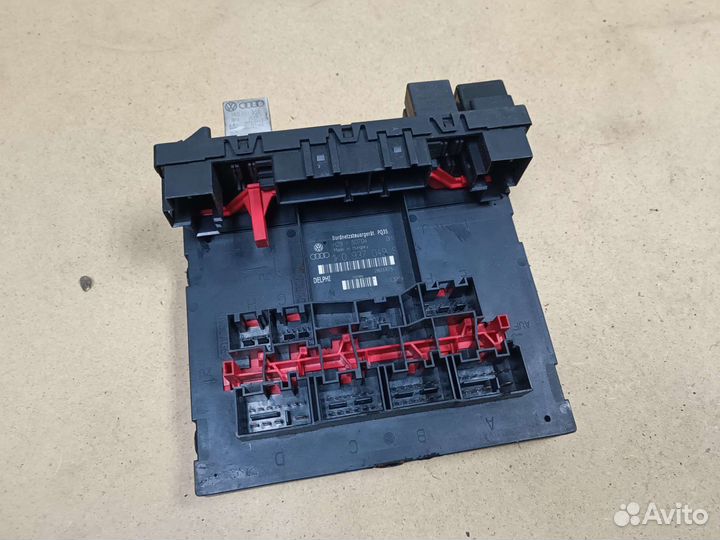 Блок бортовой сети Пассат Б6 Гольф 5 Тигуан