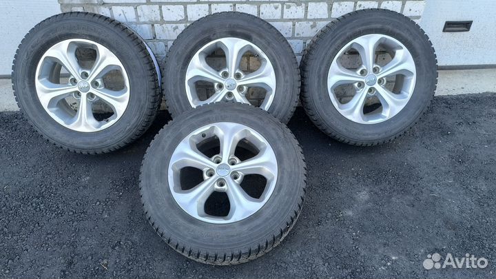 Шины с дисками Maxiss ArcticTrekker 235/65/R17