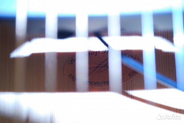 Акустическая гитара мастер В.Новиков (2010г)