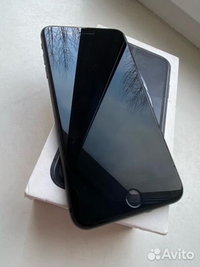 iPhone 8 Plus, 64 ГБ