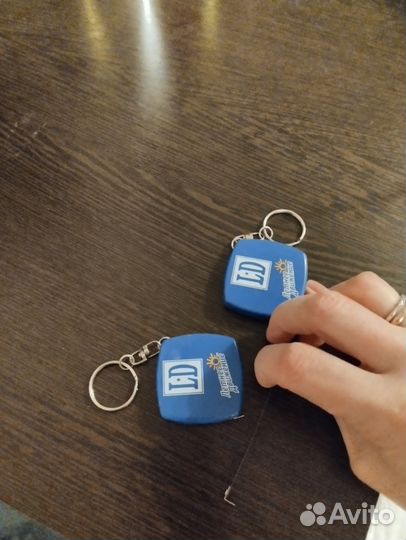 Брелок для ключей с рулеткой