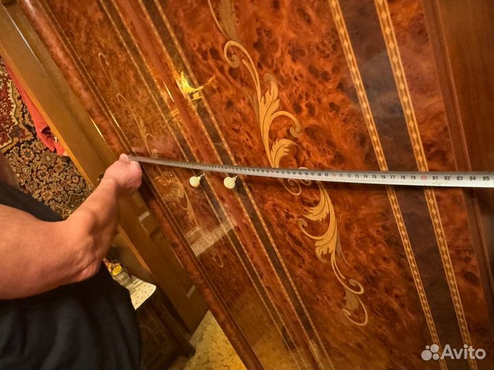 Стенка шатура в итальянском стиле