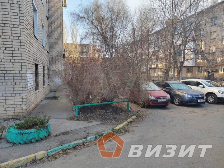 Офис с отдельным входом, Губернский рынок