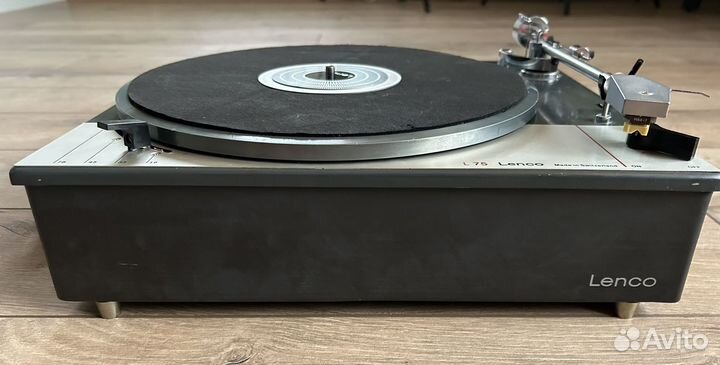 Проигрыватель винила lenco 75