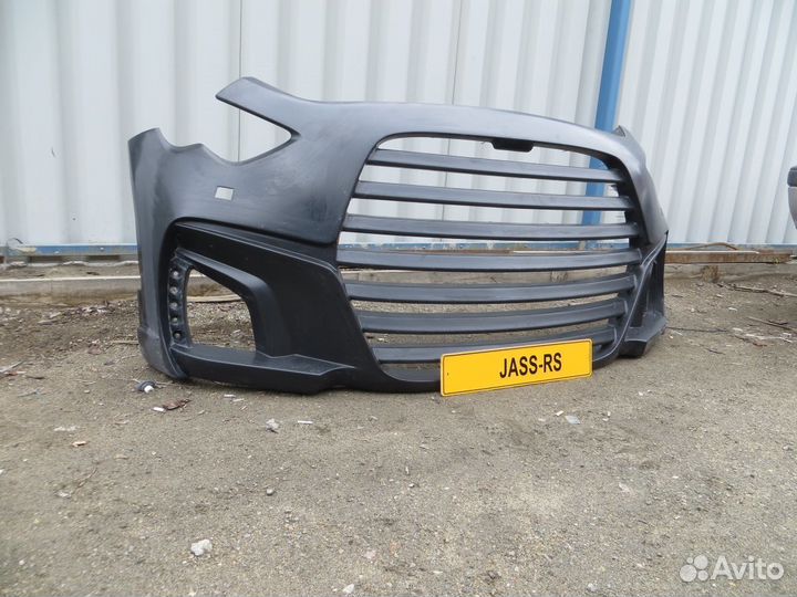 Передний бампер Infinity FX35 Jass-Rs