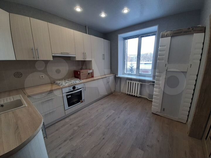 4-к. квартира, 104 м², 2/3 эт.