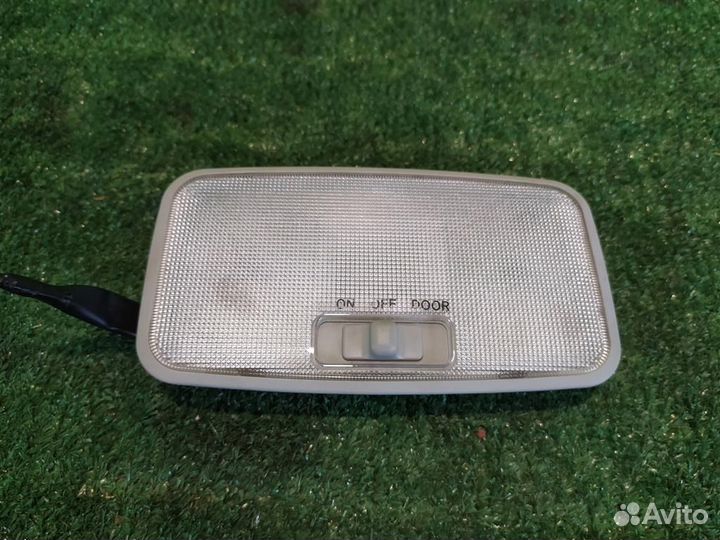 Плафон салона Toyota Auris E150 2010