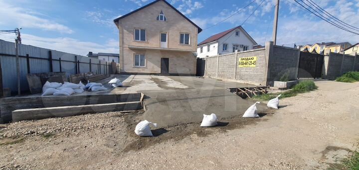 Дом 200 м² на участке 5 сот.