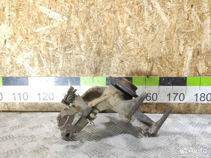 Кулак поворотный передний левый Skoda Fabia 2007 2