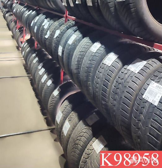 Kumho I'Zen KW23 215/60 R17 95N