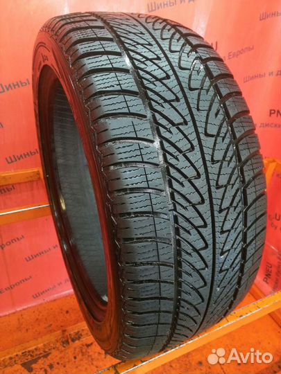 Goodyear UltraGrip 8 Performance 235/45 R17 97V