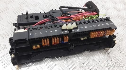 Блок предохранителей BMW X3 E83 (83F08M101)