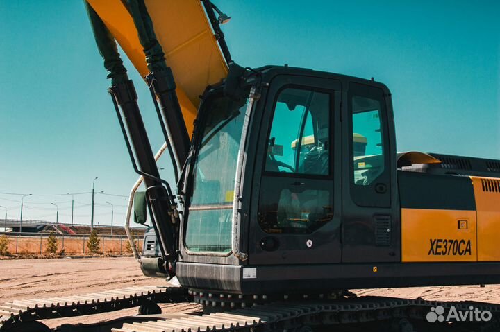 Гусеничный экскаватор XCMG XE370CA, 2023