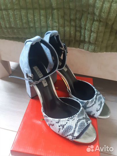 Босоножки женские 38 размер