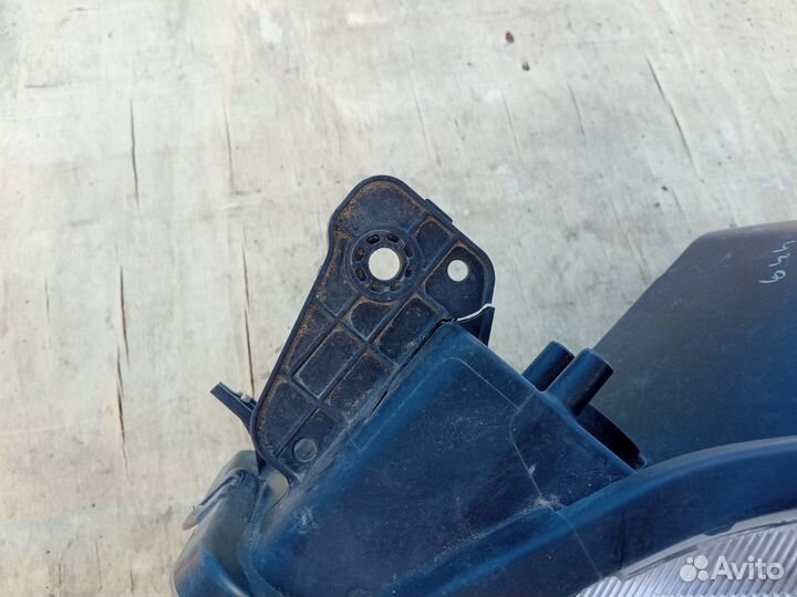 Фара левая Suzuki SX4