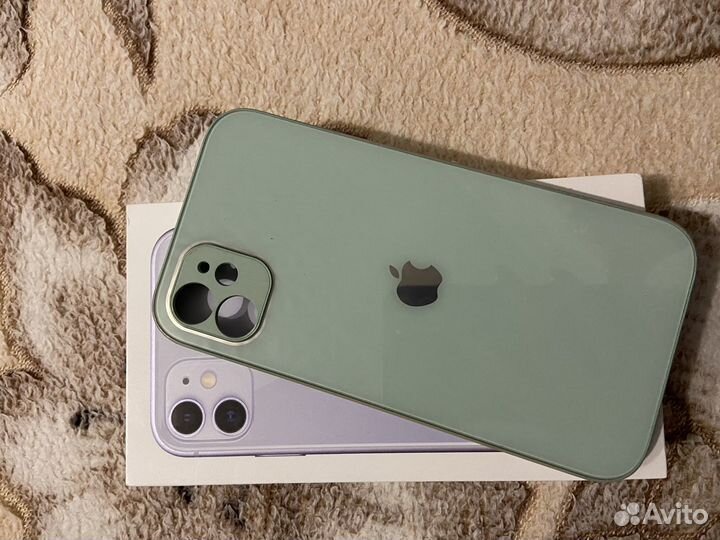 Чехлы на iPhone 11