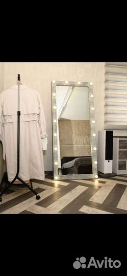 Гримерное зеркало