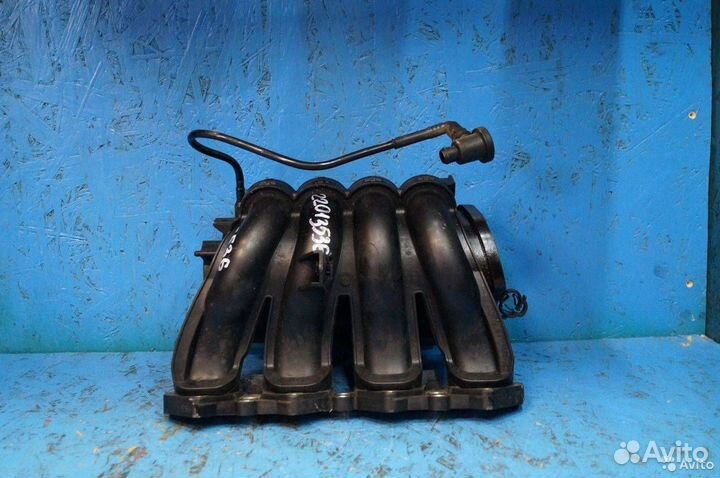 Впускной коллектор Peugeot 206 9635885080