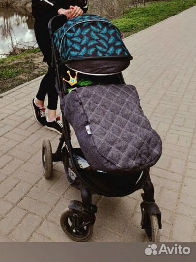 Прогулочная коляска
