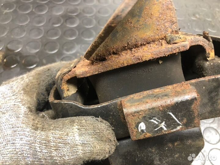 Подушка двигателя Kia Sorento 2002-2006 1