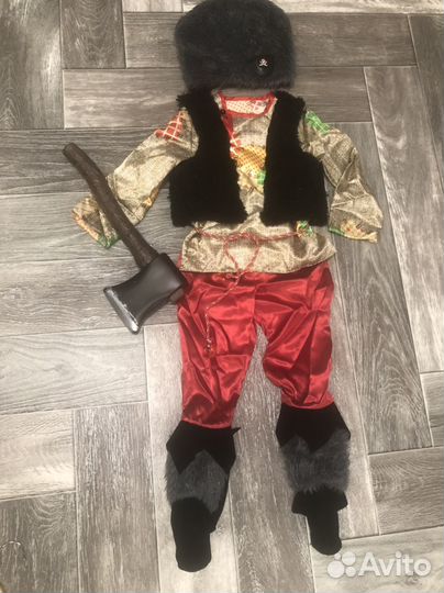 Новогодний костюи разбойник