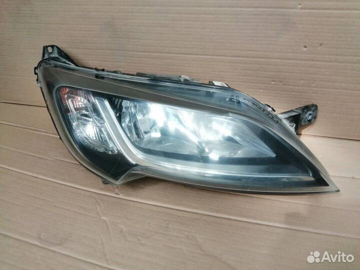 Фара правая Peugeot Boxer 3 Fiat Ducato 3