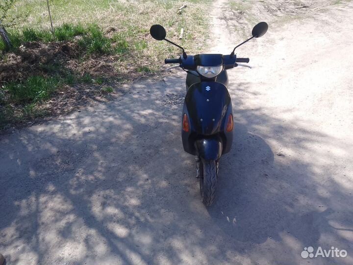 Скутер Suzuki 50кубов