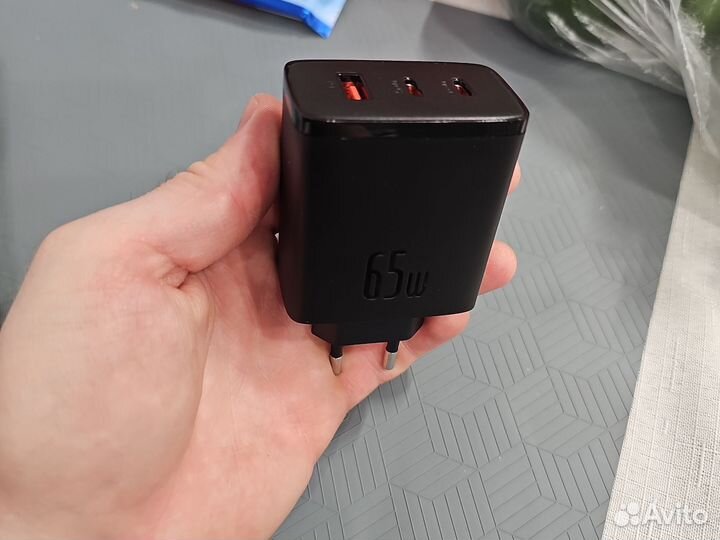 Baseus cube pro fast charger ccxfk65ce