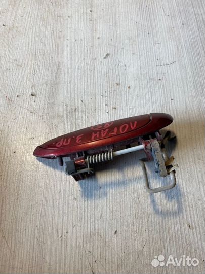 Ручка двери правая Renault Logan K7M710