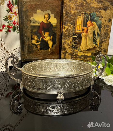 Старинная конфетница