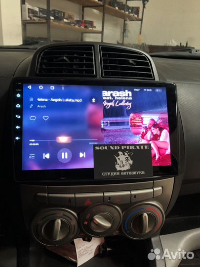 Штатные головные устройства Android