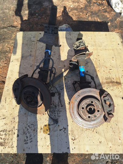 Ступица в сборе Renault Megane 1.6 AT, 1999-2003