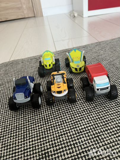 Машинки из мультика Вспыш