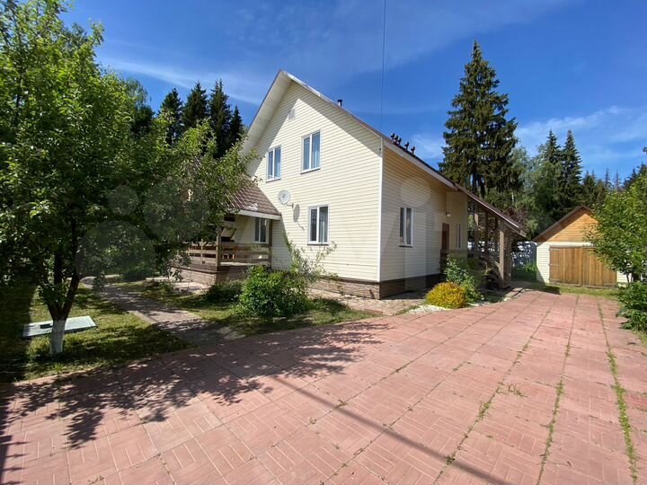 Дом 180,9 м² на участке 11 сот.