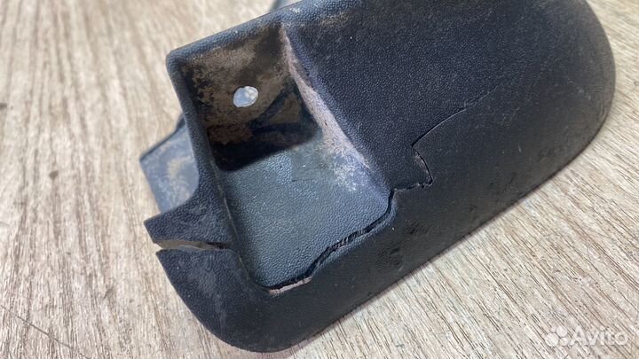 Передний Правый Брызговик Kia Sportage 3