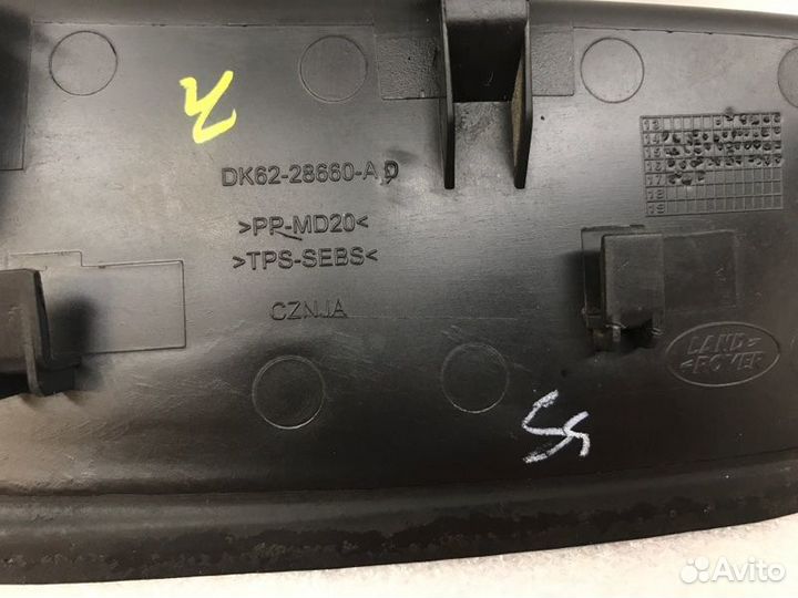 Накладка стоп-сигнала задняя правая Land Rover