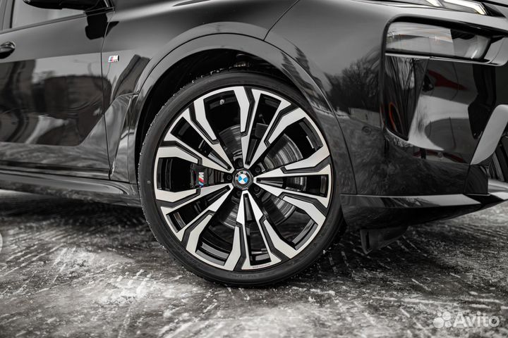 BMW X7 3.0 AT, 2024, 6 900 км