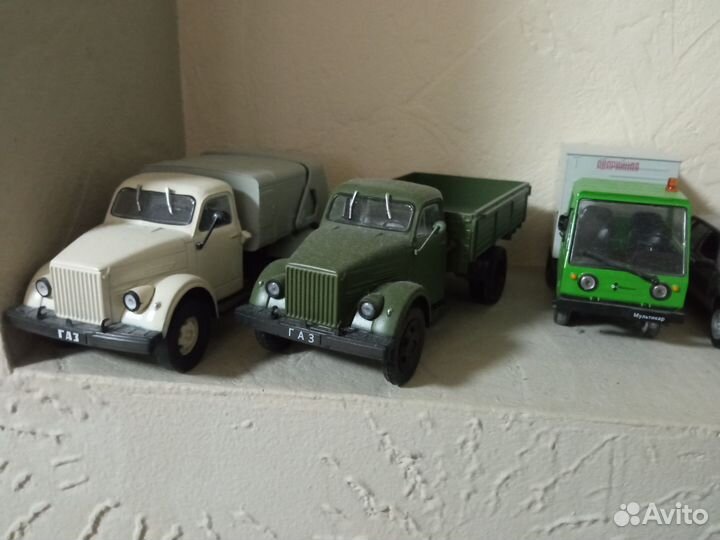 Модель автомобиля металл