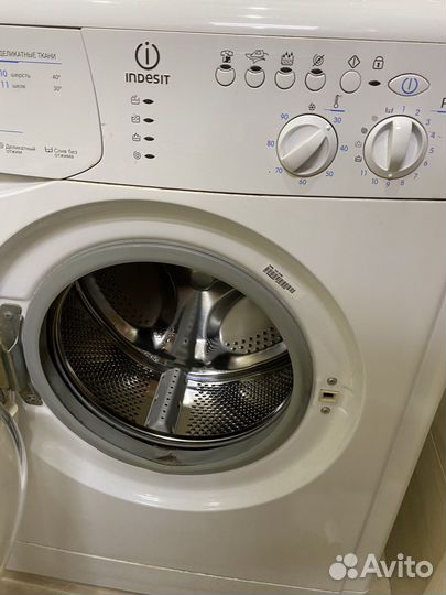Стиральная машина бу Indesit wisl103