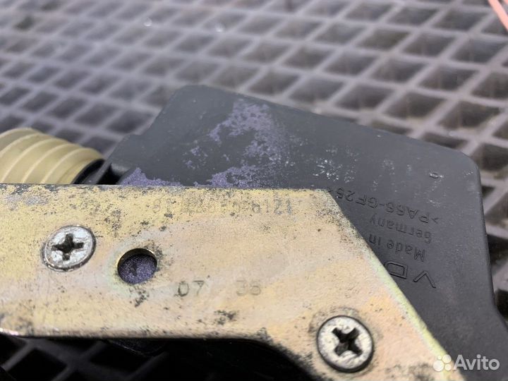 81626806121 Замки двери левой