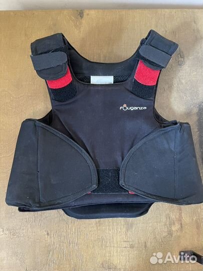 Защитный жилет для верховой езды